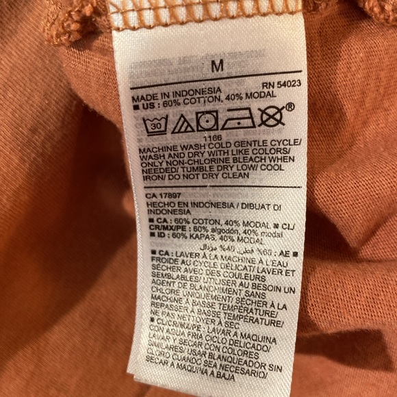 Old Navy - Maternity double layer top. Size M - Picture 4 of 11